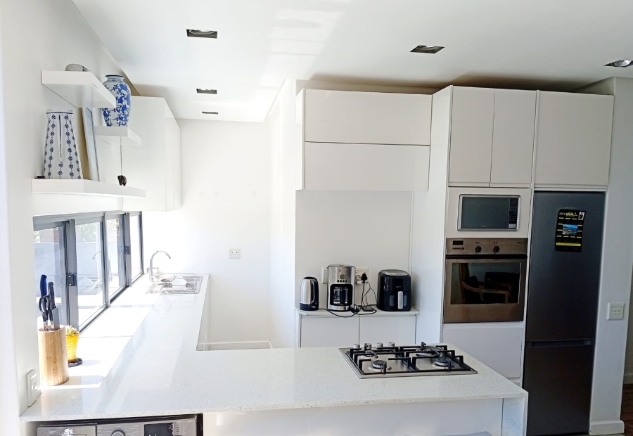 To Let 3 Bedroom Property for Rent in Woodstock Western Cape